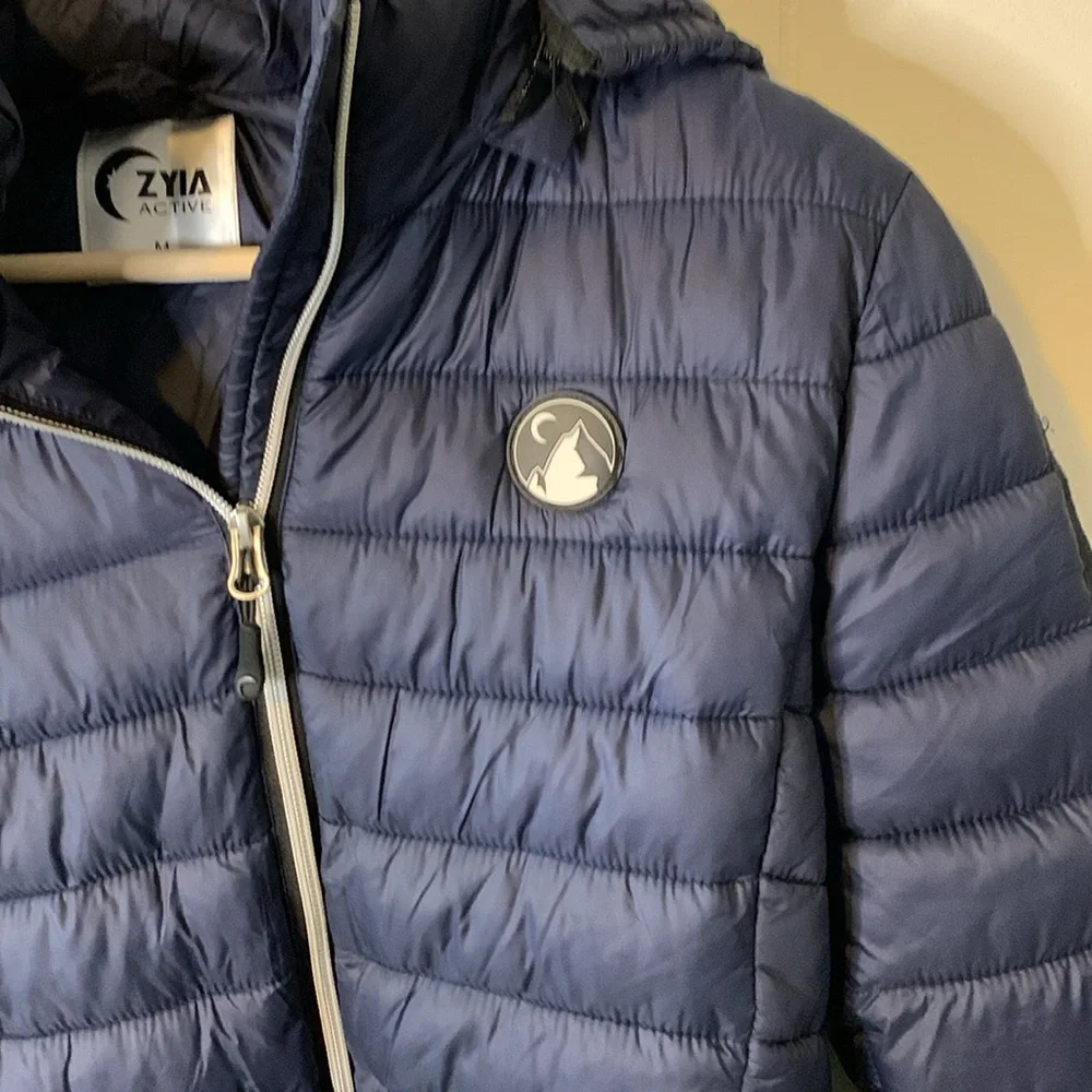 ZYIA Telluride Navy Stripe Puffy Coat Size Medium